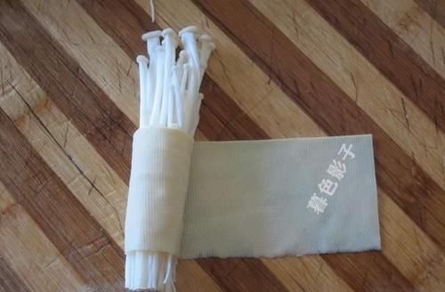  隔三差五|婆婆，晒晚餐，简单不蒸不煮，隔三差五吃1次，益智又健康