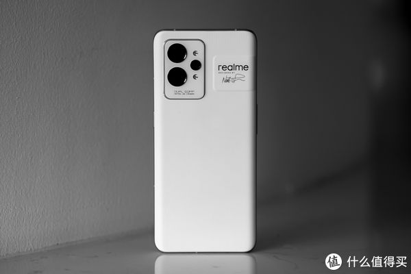 测评|realme真我GT2 Pro测评：为年轻人定制的高端旗舰到底稳不稳？