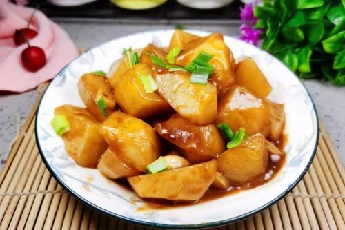 土豆|秋季，别总吃冬瓜茄子，不妨试试它，软糯入味，好吃到不想放筷子