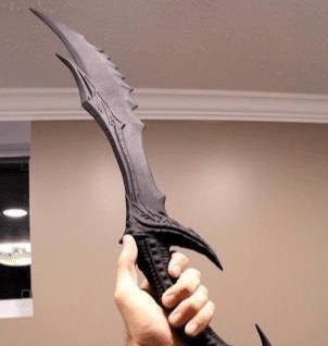 黑曜石&民间手工艺人做出的刀具,宛如武侠小说中的神兵利器,看着都想要