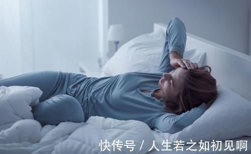 穴位|“顽固”便秘怎么办?每天按摩3个穴位,助你告别便秘