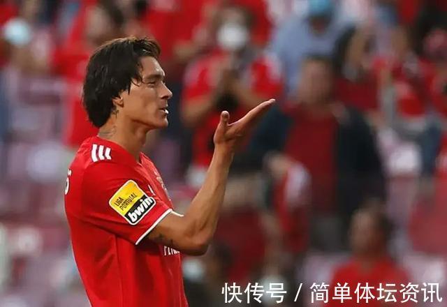 拜仁|0-3惨败后,欧冠黑马爆发内讧!67岁名帅下课,35天前淘汰巴萨
