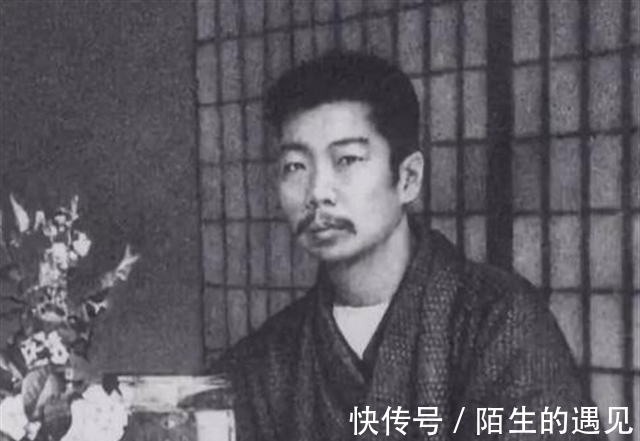 许广平@郭沫若用4字骂鲁迅,鲁迅加1字回击,世人笑称:这便是郭沫若