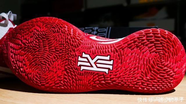 600块前后掌双气垫!Nike再次诠释团队款比签名鞋好