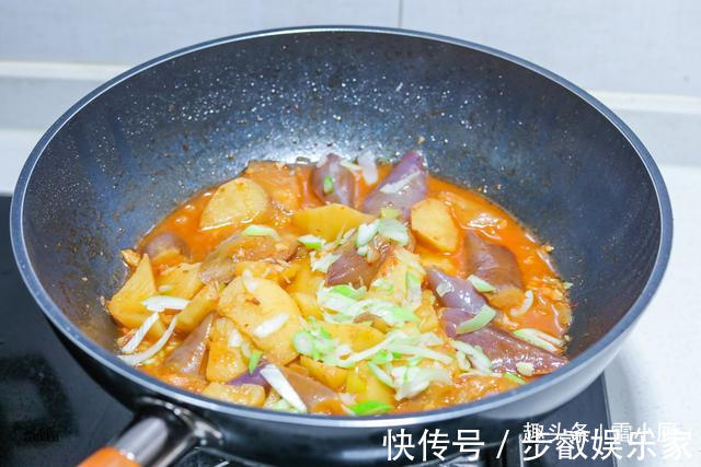 滚刀块|我家最爱的土豆做法,每次做一盘不够吃,开胃解馋,比土豆丝好