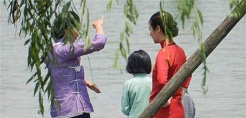 古代女子投河自尽时,为什么都要在河边