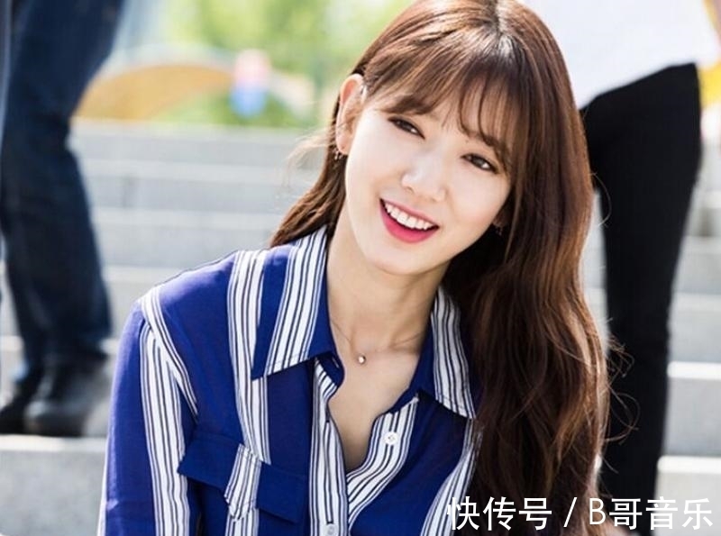 眉毛|女人不管漂亮与否,化妆尽量别犯这3个错误,廉价又显老气!