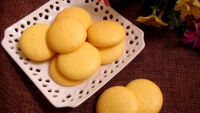 饼干|鸡蛋别再炒着吃了，学会新吃法，做成小零食，香甜酥脆，家人爱吃