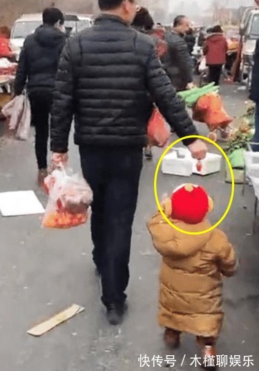 山体滑坡|“最懒奶爸”为了不抱女儿,想的办法绝了,网友父爱如山体滑坡