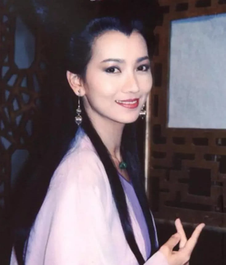 雷峰塔下真的压着白娘子?考古专家打开地宫,还真发现了不少蛇!