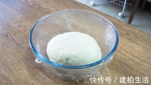 馒头教你这样做，不用酵母不加水，个个蓬松不塌陷，撕着吃更过瘾
