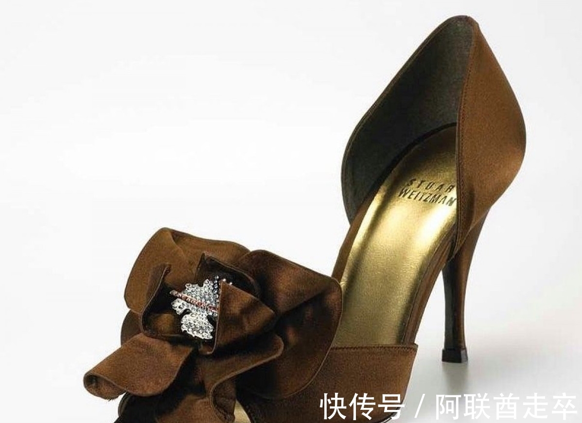 罗纳德 世界上10双最贵的鞋,耐克鞋占两双,因扔布什而排到第三