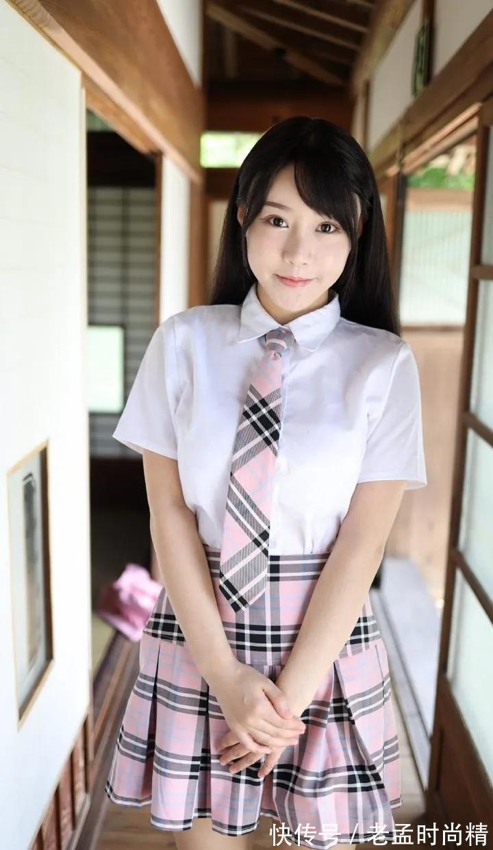 领带|穿西服扎领带搭配百折裙,完美勾勒了当代大学生的无限魅力