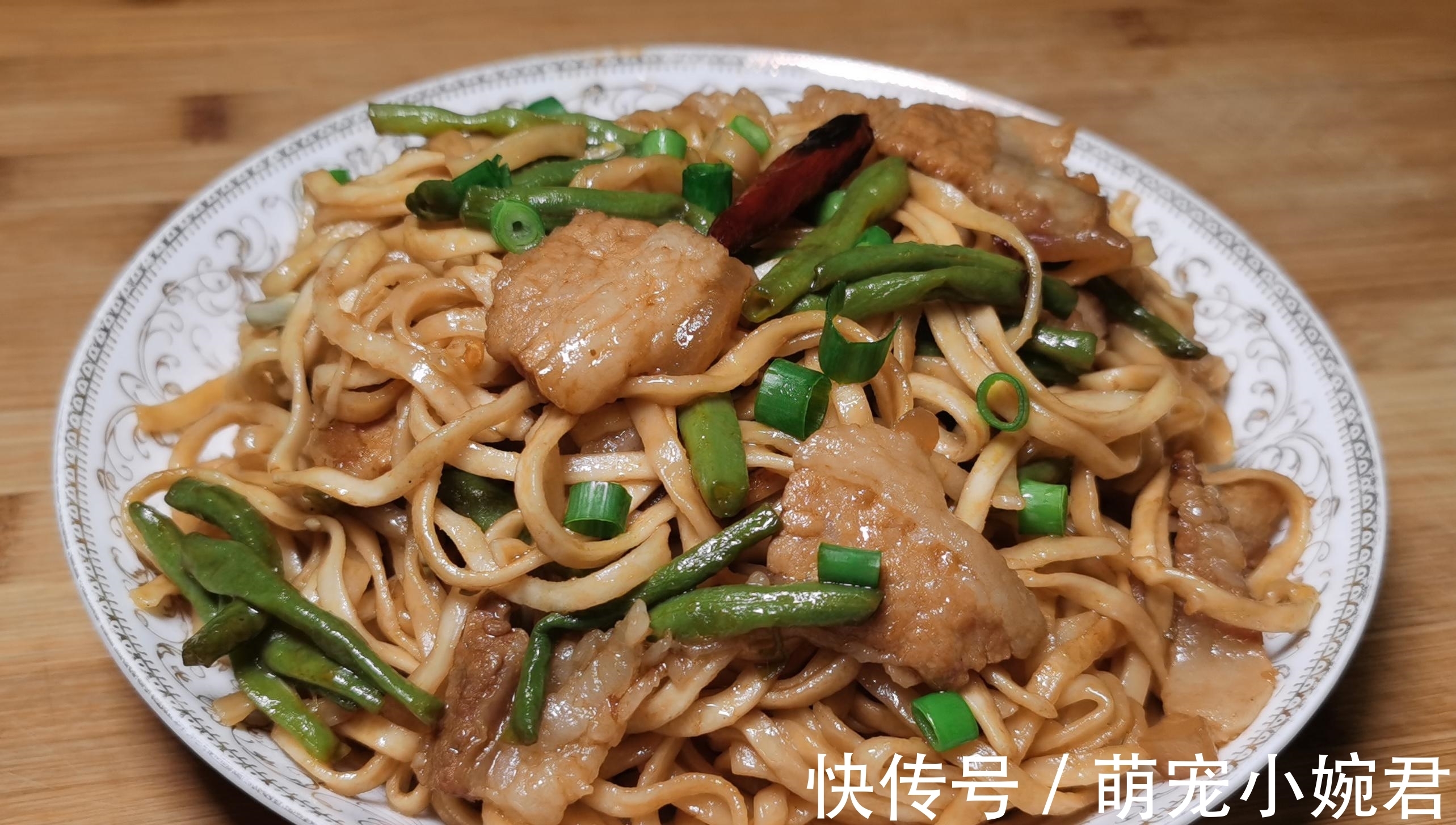 绿豆芽|下班回家吃什么？推荐6道美食，不用另外炒菜，随手一做就上桌