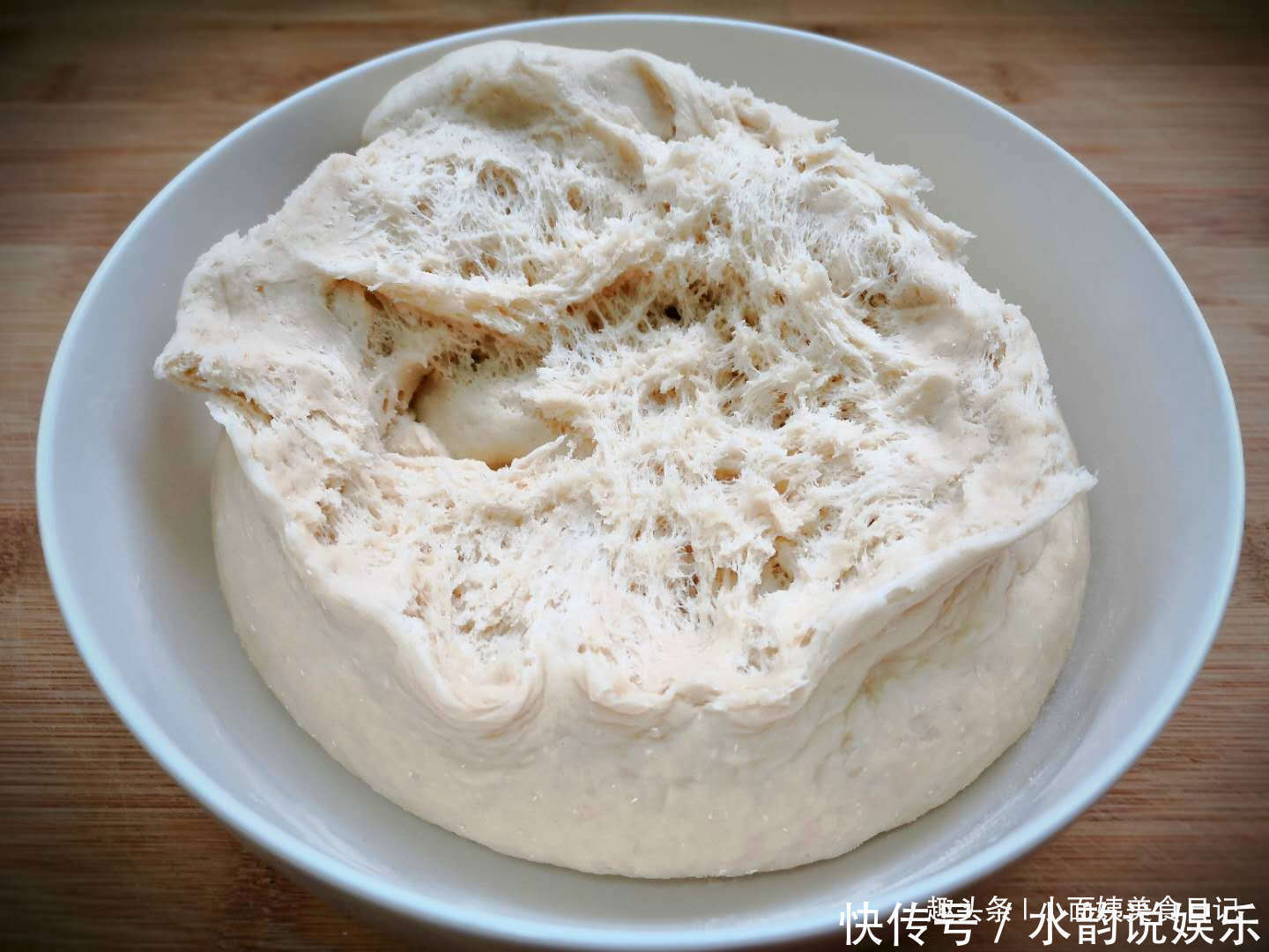 面食|早餐饼又出新吃法了,外面花钱买不到,香软好吃有层次,凉了不硬