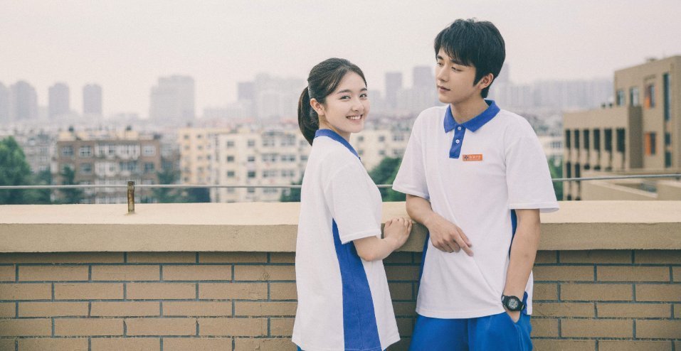 普及性|妈妈发现女儿早恋,立刻拉着她逛街买衣服,回家后孩子断了念想