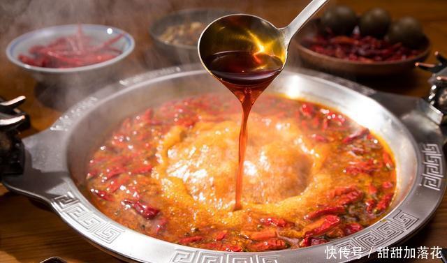 北方的火锅|同样是吃火锅,北方和南方有哪些差异你爱油碟还是芝麻酱