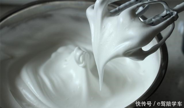 不开裂不回缩的酸奶蛋糕，注意2个细节，你也可以完美驾驭