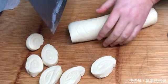 家里有面粉,就能做蛋挞,比蛋糕简单好吃,新手一做就成功!