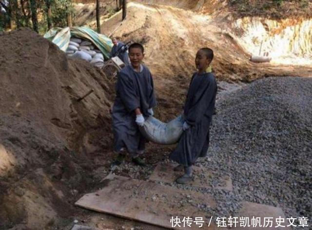 放弃|30个研究生放弃高薪职位,剃度出家,两年后他们怎样了