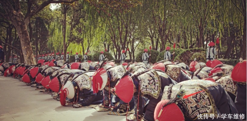 眼花|“三眼花翎”的地位到底有多高，为什么那么难获得，连和珅都没有