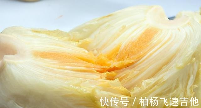 白菜|腌酸菜，东北大娘教你3个技巧，保证酸香脆爽，久放不霉，超好吃！