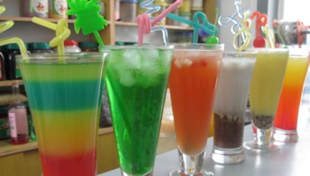 饮料|这些饮料被拉入“黑名单”中,尽量别给孩子喝,对身体没什么好处