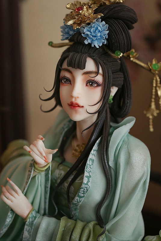 造型|“眯眯眼”造型丑爆!终于知道华为设计鸿蒙为什么不用清华学生了