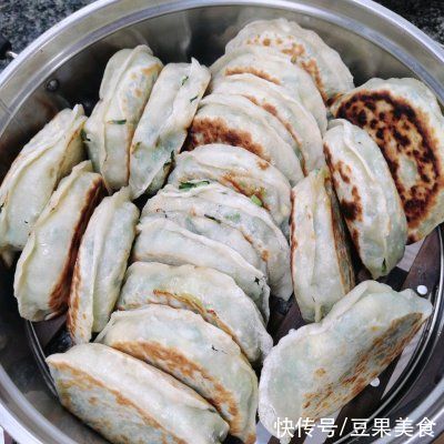 味道|奶奶的味道-韭菜盒子这样做，秒变米饭杀手