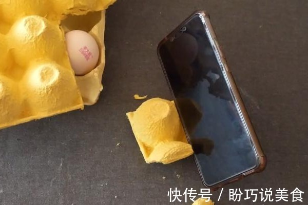 才发现，鸡蛋托盘这么“值钱”！放阳台太厉害了，邻居见了纷纷学