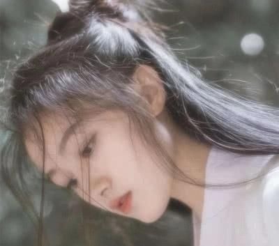 古风脸 女孩子脸上有“3特征”,是罕见的“古风脸”,看你适不适合穿古装