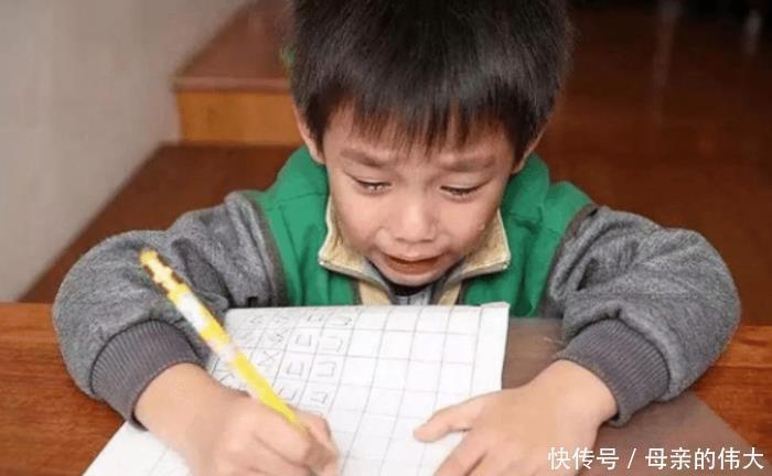 作业|''时代变了,一块橡皮是5元'',辅导孩子写作业,宝爸无奈又抓狂