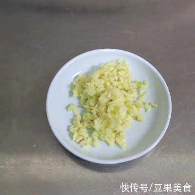 吃着比肉还鲜，嘴馋就吃香辣菠菜腐竹