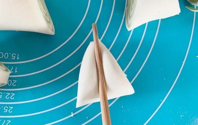 白绿|白绿双色花卷做法,详解2种面团配方,再笨也学得会