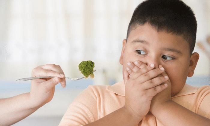 吃零食的孩子和从不吃零食的孩子，长大后有何区别？你可能想不到