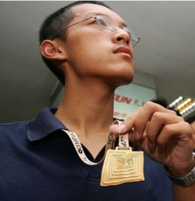 天才少年!那个拒绝世界名校,不顾家人反对出家当和尚的数学天才,后悔吗