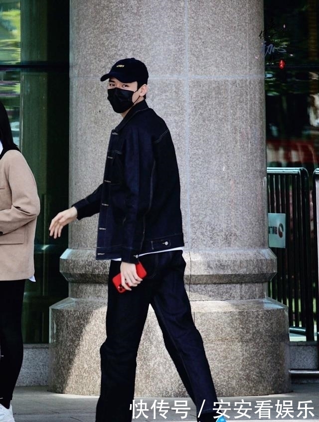 耐克预售一秒就卖断货,众明星抵制不起作用,超过三十万华人预约