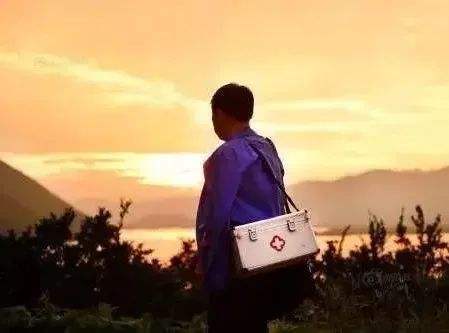 中药药理与临床运用|一味药，把耳鸣声“锁起来”！方子很小，情义很深