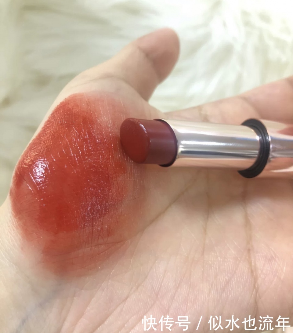m好看的口红千千万,适合自己嘴巴的口红颜色,才是人间绝美