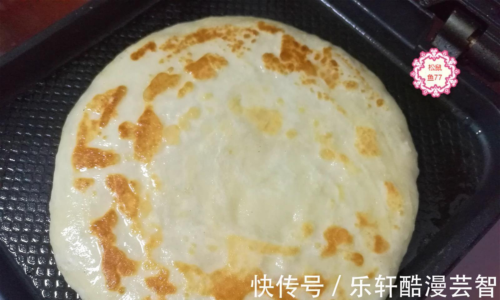 我烙饼不用开水、不用酵母,5分钟烙一张,软软的一层一层真香