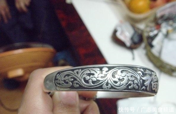 化妆|戴银手镯时,此“3个动作”不要有,好多人不懂,这多年白戴了!