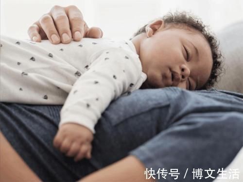 睡眠环境|为什么宝宝困想睡觉都要哭闹一下?直接睡不好吗?