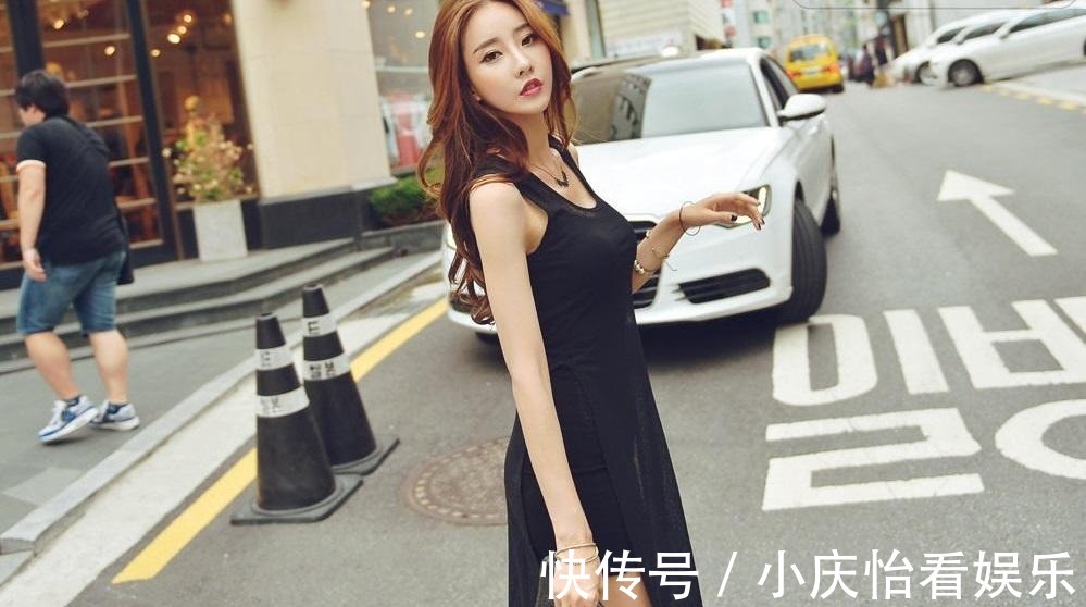 高级感|靓丽美女身穿黑色背心连衣短裙，展示出奢华的高级感