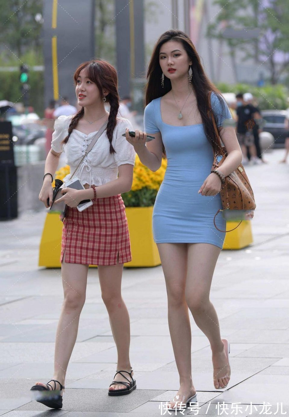 连衣裙|相当自信的女孩,她的气质让我难以忘怀,我父母非常喜欢的类型