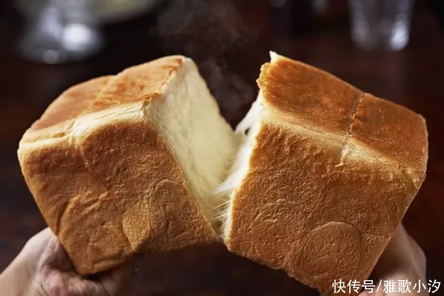 人人都夸好吃的“生吐司”，到底是生还是熟？为啥称之为生吐司？
