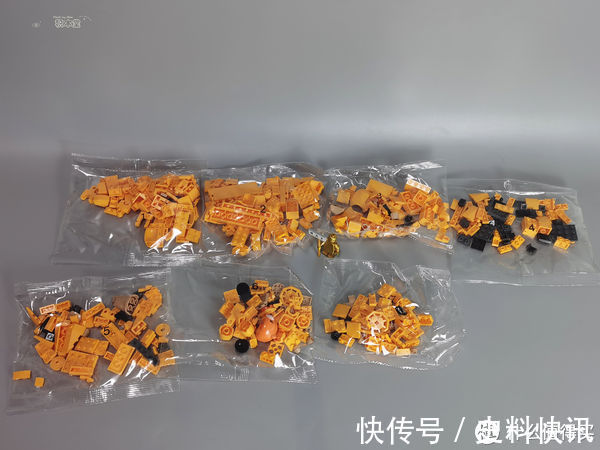说明书|虚测评 篇二百零三:小鲁班的熊出没机甲可可爱爱的蹦到你面前