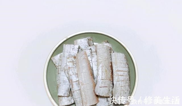 不要吃带鱼只会炖啦,这种做法要试一试,简单容易,很下饭