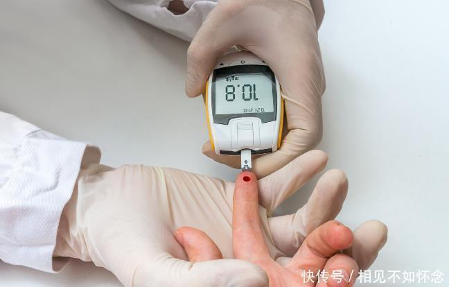 血糖|糖尿病医生别只知道少吃甜的,3种咸食物也少吃,以免血糖升高