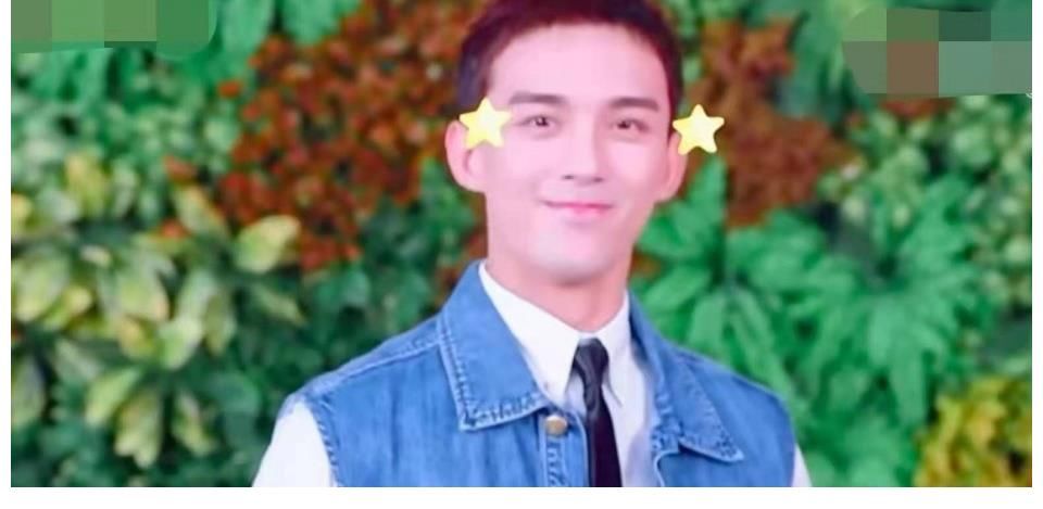 粉丝们|丁程鑫教吴磊撒娇wink，吴磊害羞到低头，丁程鑫反应让人直呼磕到了