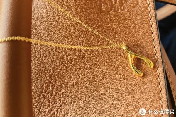 指南|“金”诚所至，那些既保值、增值又有设计感的金饰七夕送礼指南